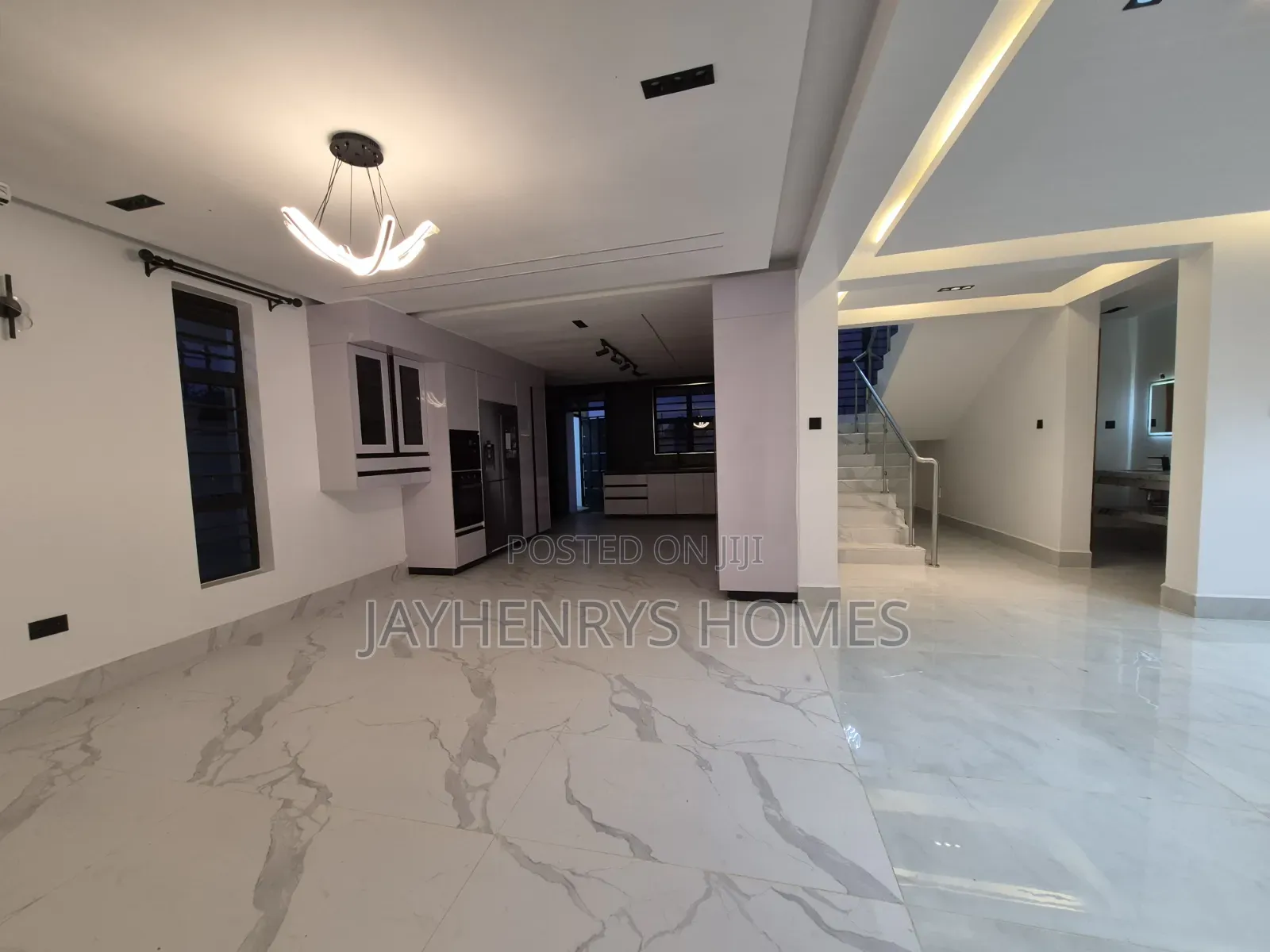5bdrm House in Kasphat, Turitu for sale