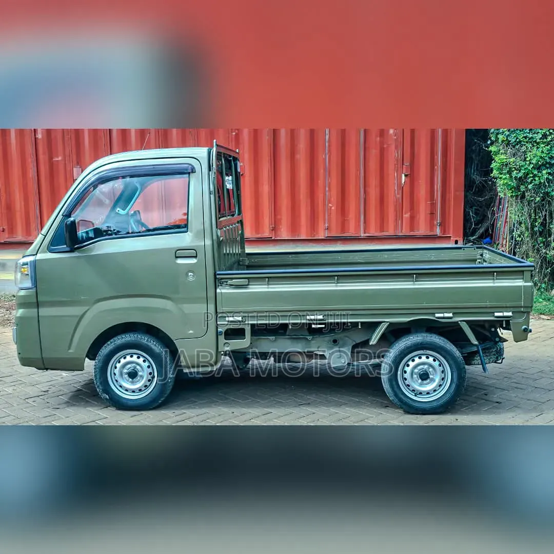Daihatsu Hijet 2018 Green