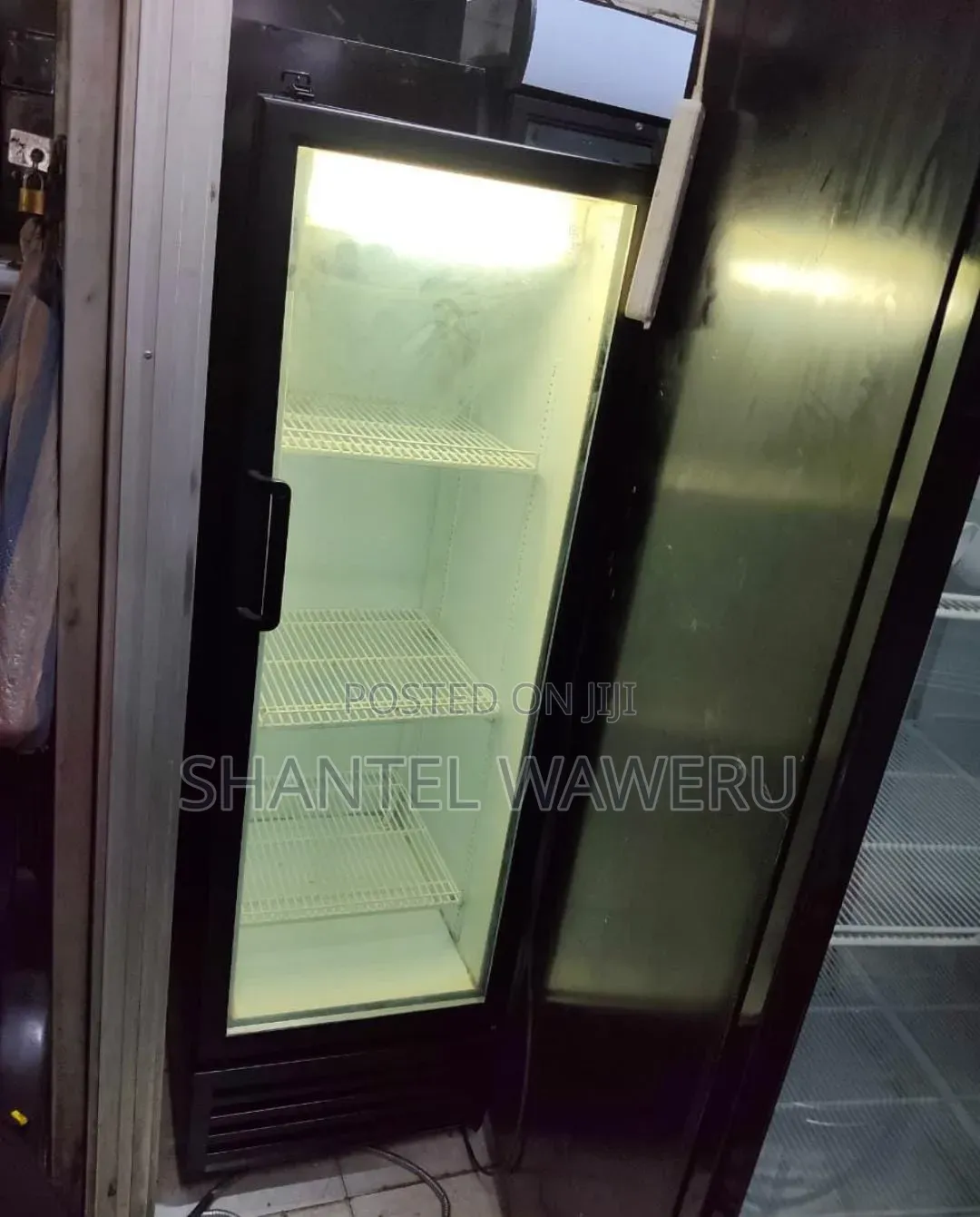 Black 3 Trays Display Fridge