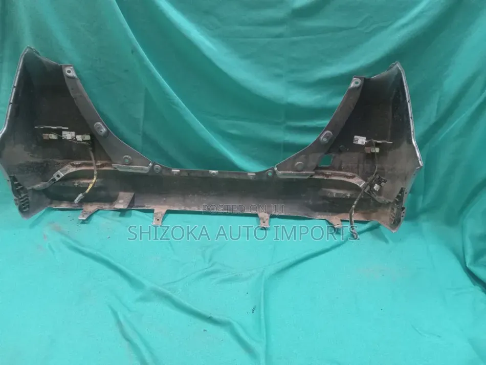R Bumper Assy Toyota Tank  2019