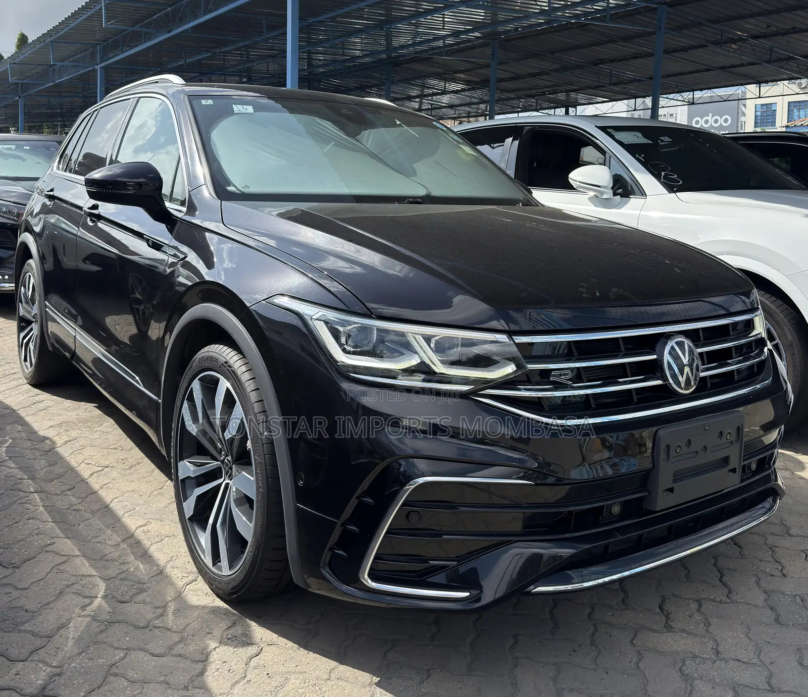 Volkswagen Tiguan 2022 Black