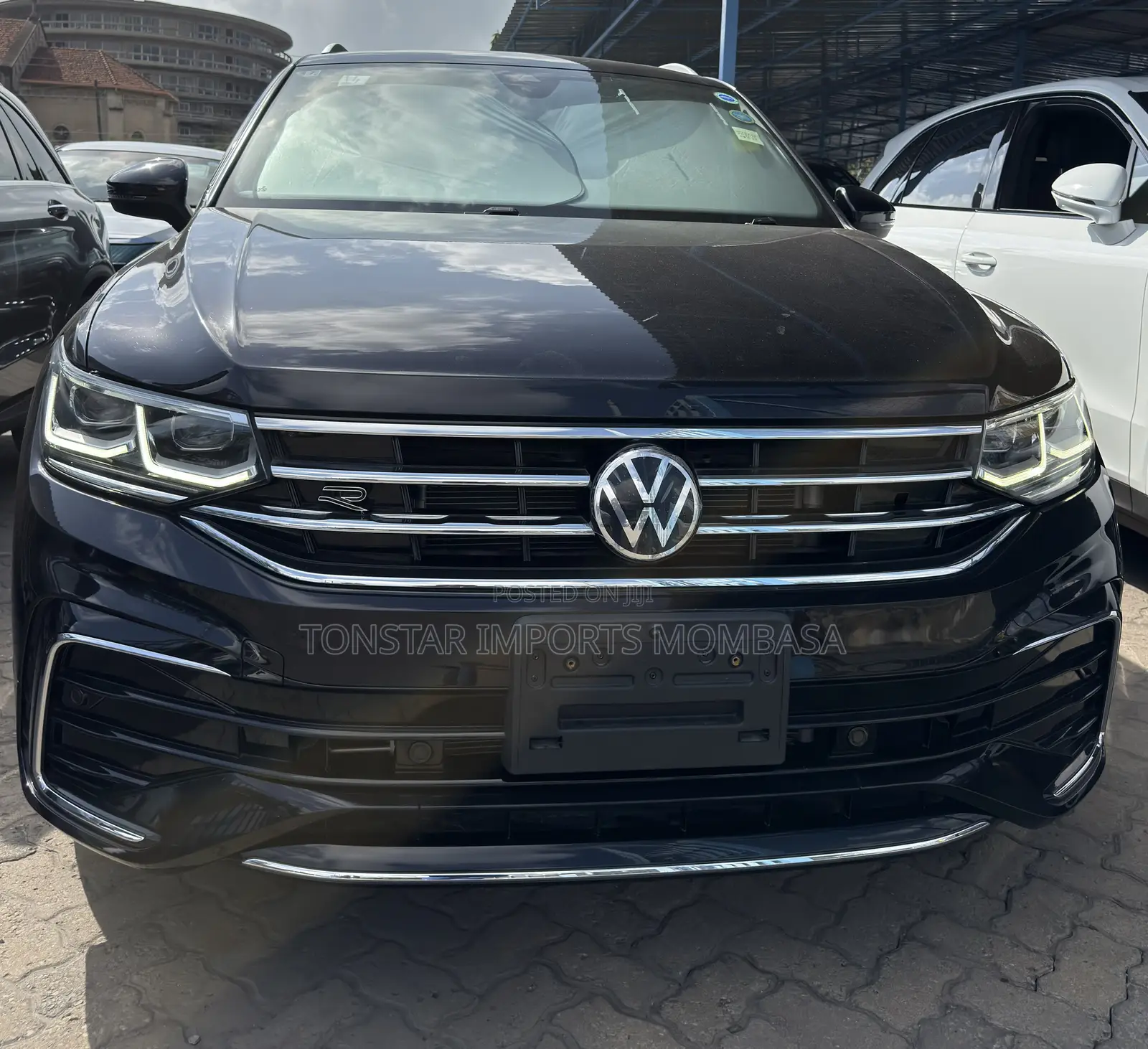 Volkswagen Tiguan 2022 Black