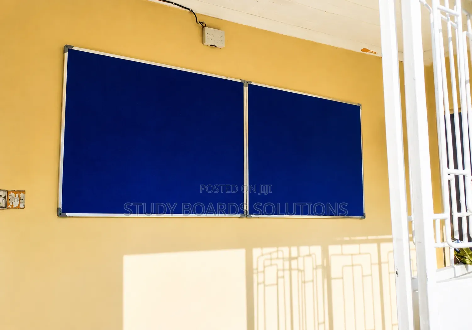 4ftx3ft Blue Pin Board for Indoor or Corridor Certificates Displays