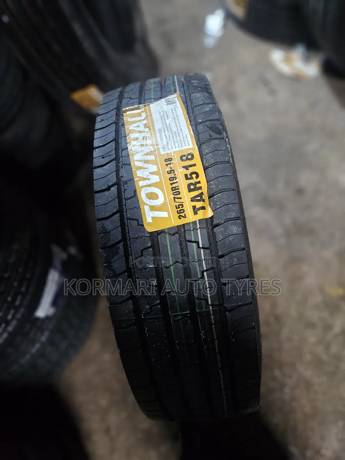 265/70r19.5 Townhall Tire