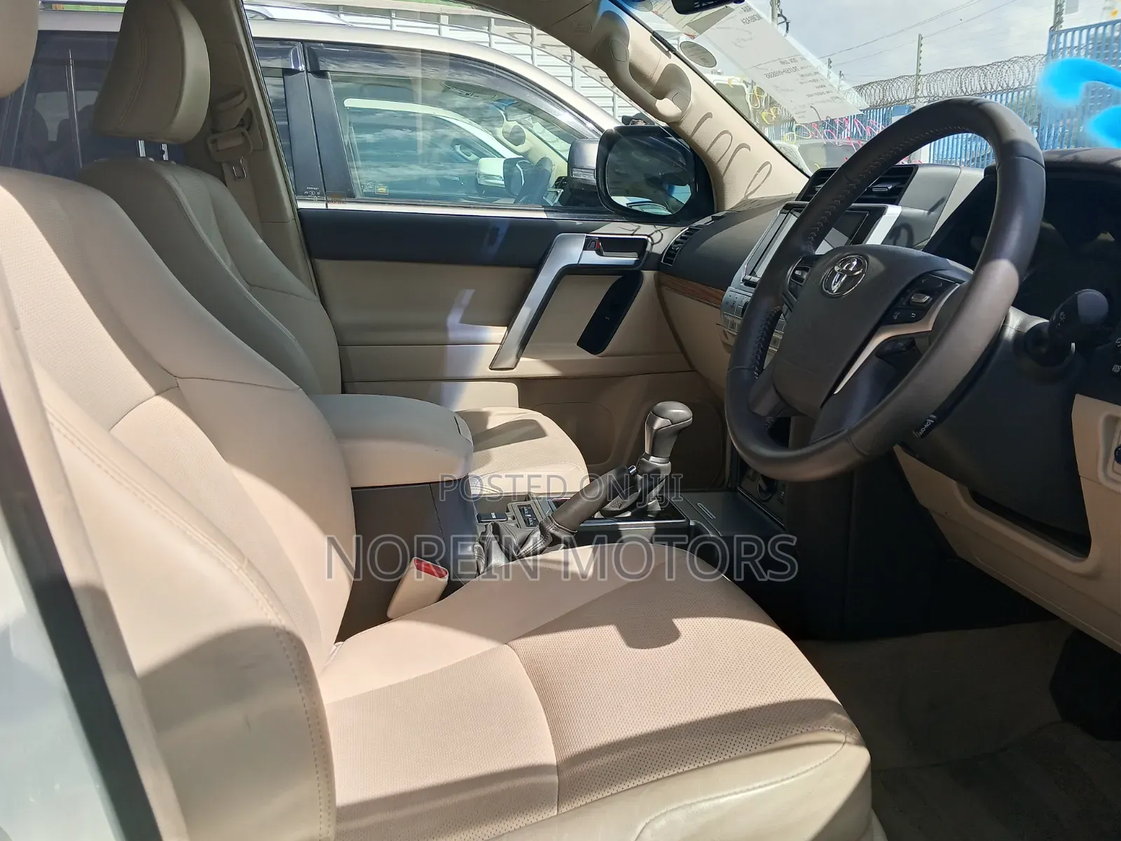 Toyota Land Cruiser Prado 2019 White