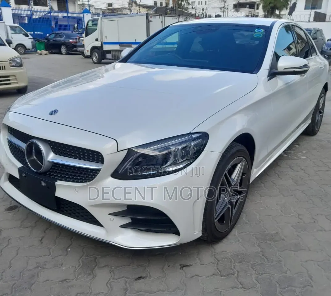 Mercedes-Benz C200 2019 White