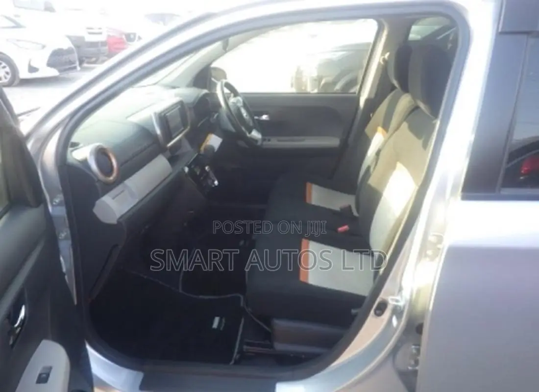Toyota Passo 2019 Silver