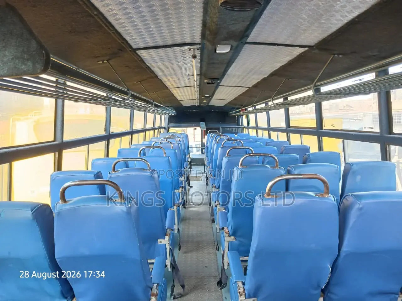 Isuzu Executive Bus 2010 Yellow