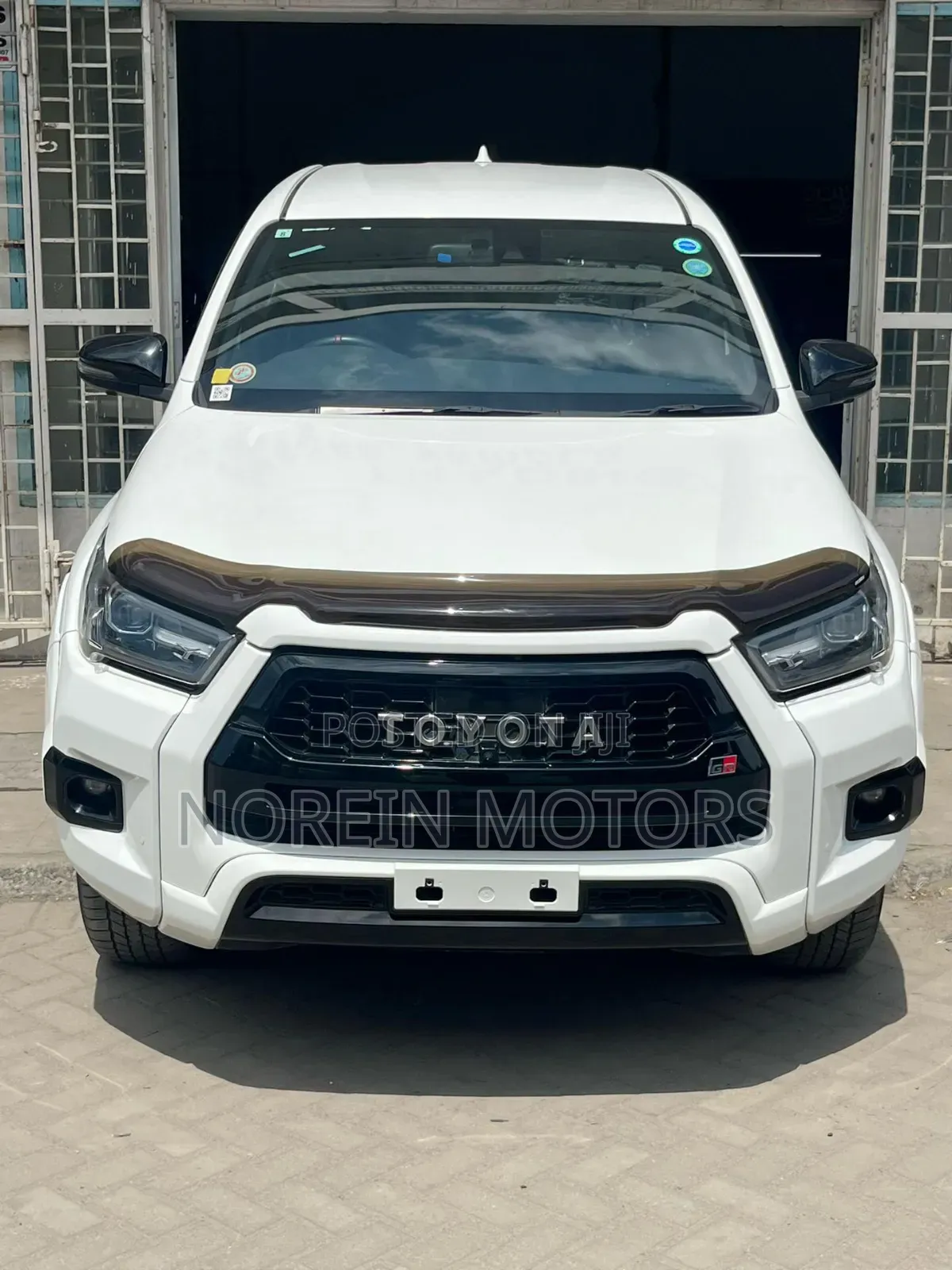 Toyota Hilux 2022 Off white