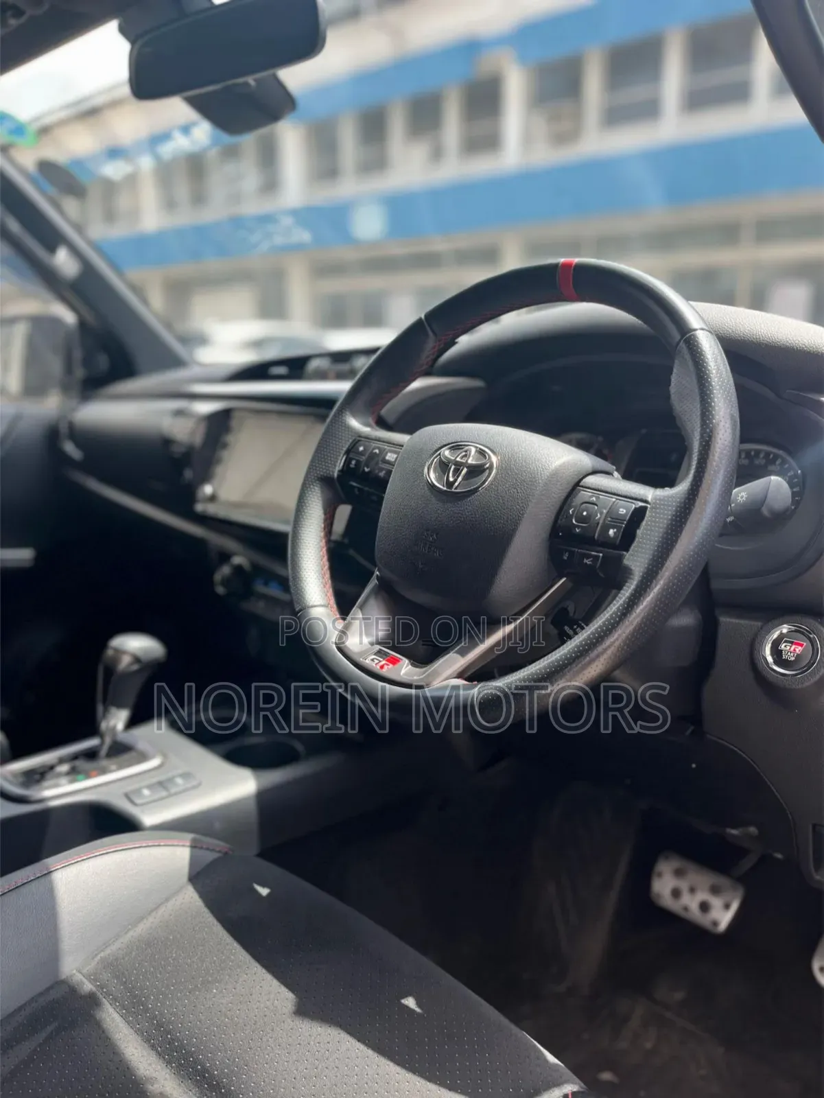 Toyota Hilux 2022 Off white