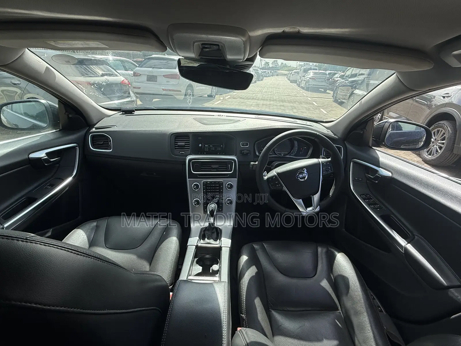 Volvo V60 T5 Platinum FWD 2017 Black