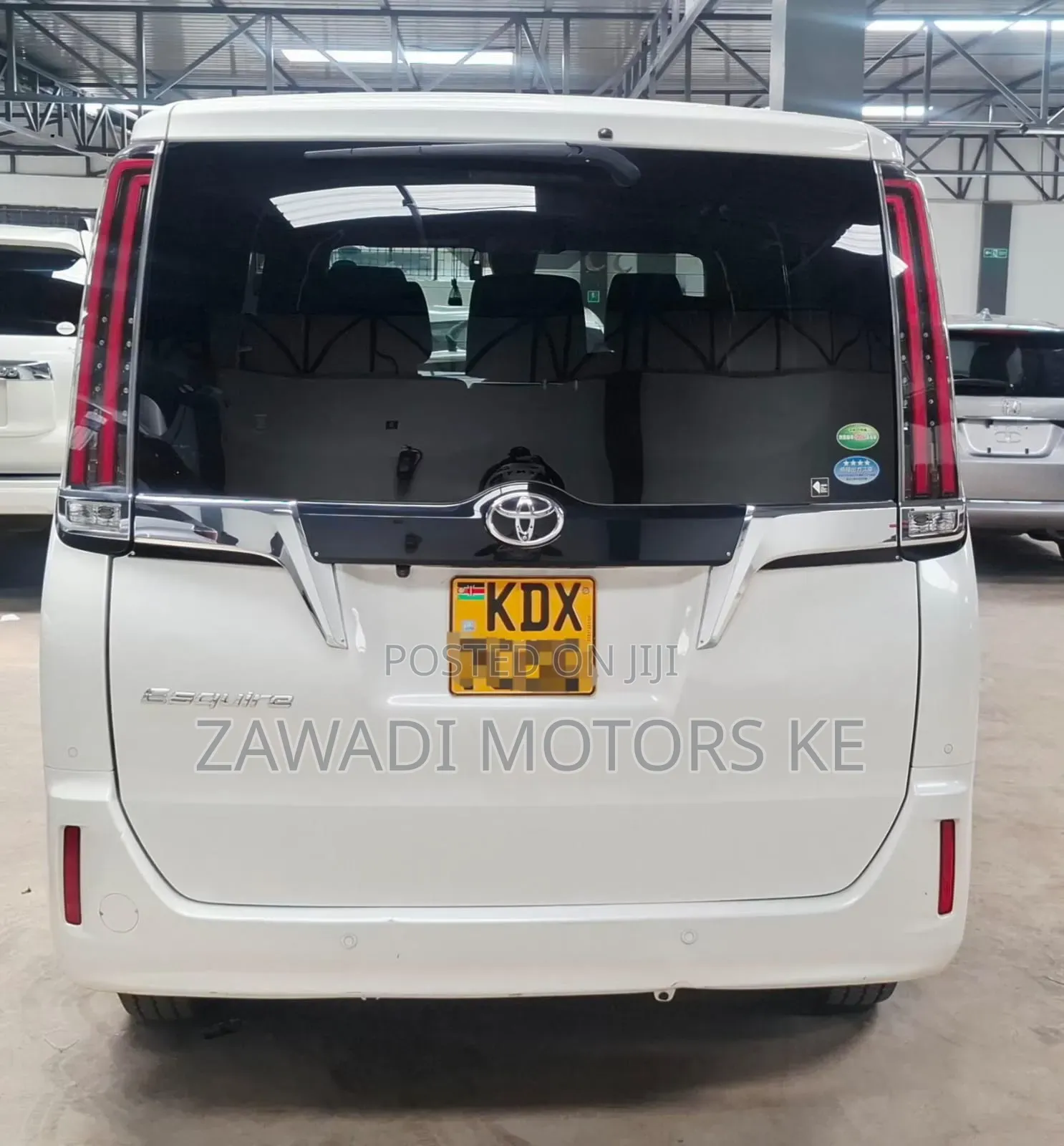 Toyota Esquire 2018 White