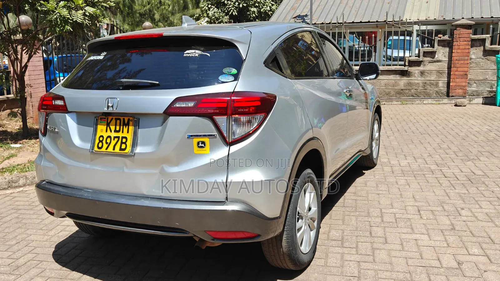 Honda Vezel 2016 Silver