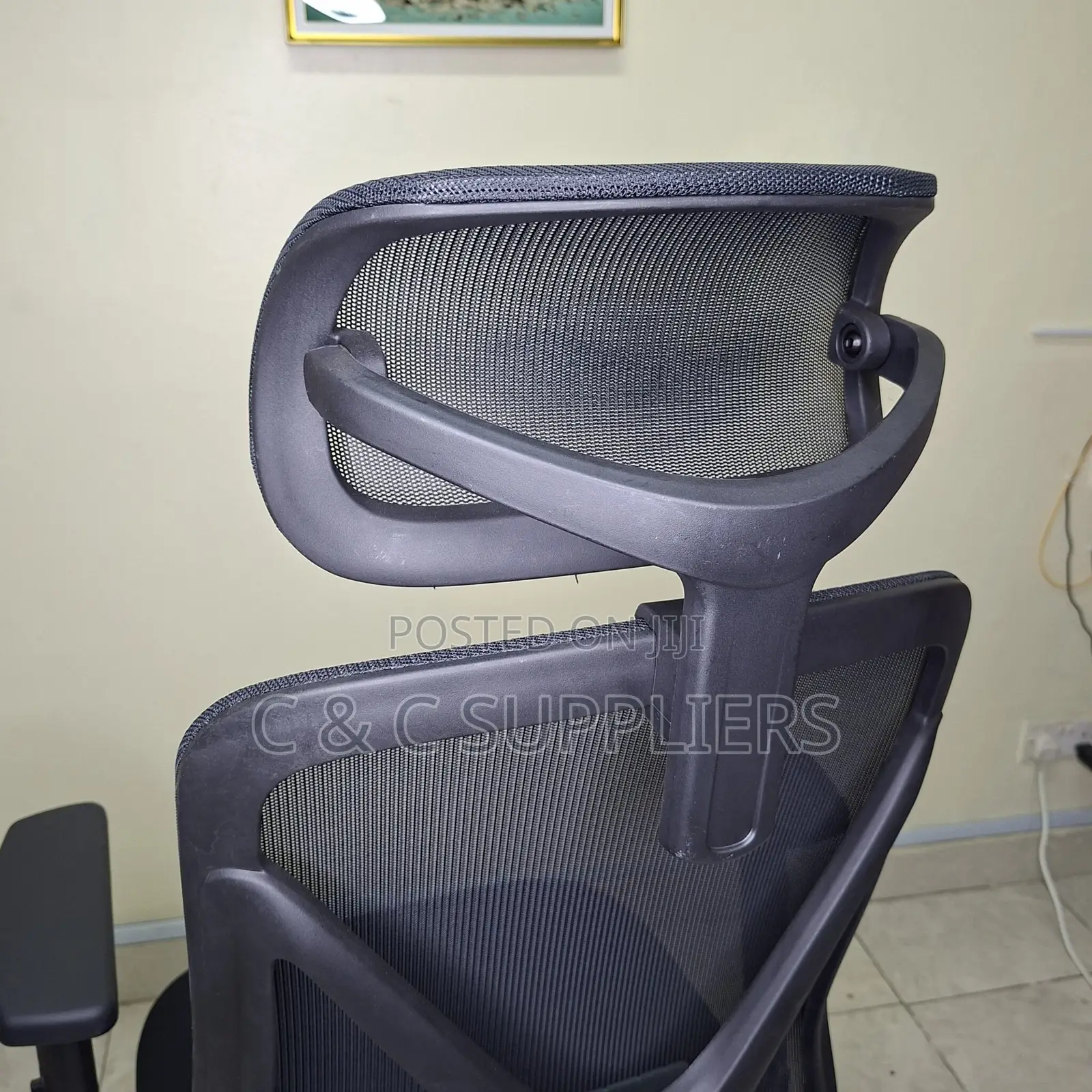 Modern Ergonomic Chair With Lumber Support.