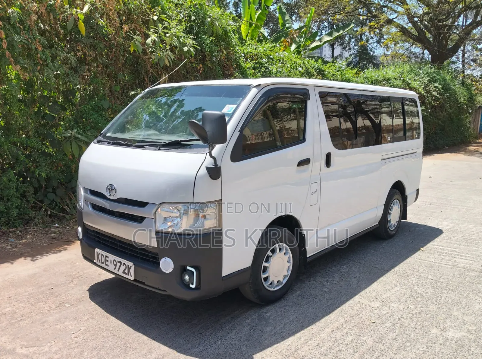 Toyota HiAce 2016