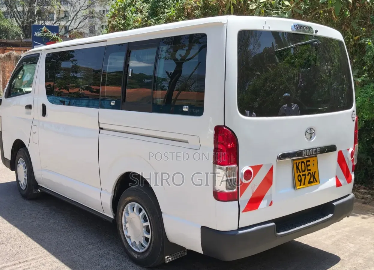 Toyota HiAce 2016 White