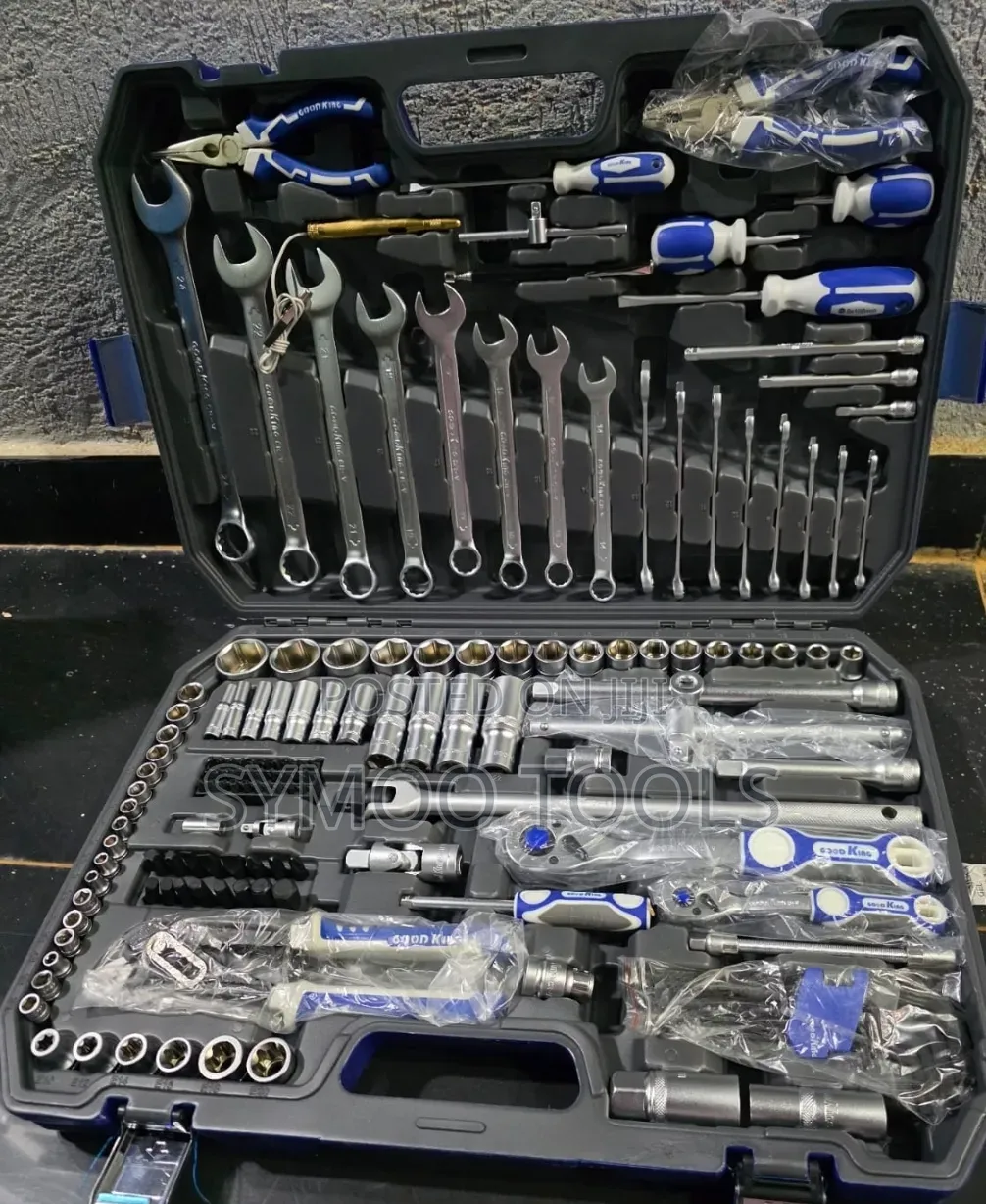 Multi-Piece Socket Wrench and Auto Repair Tool Set