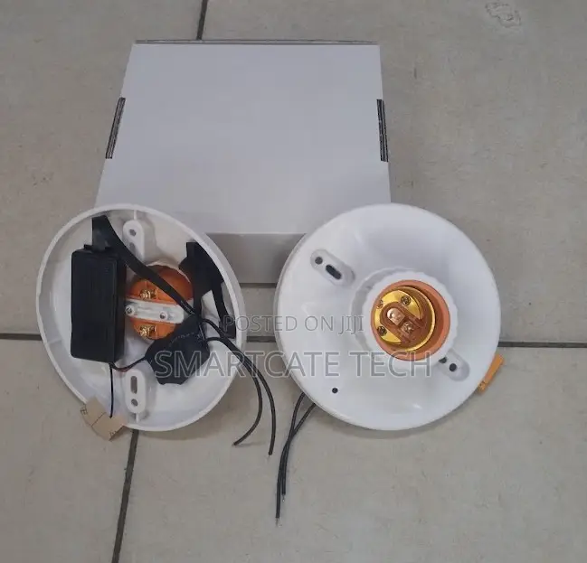 Multifunctional Camera Bulb Holder – Smart WiFi Security Camera