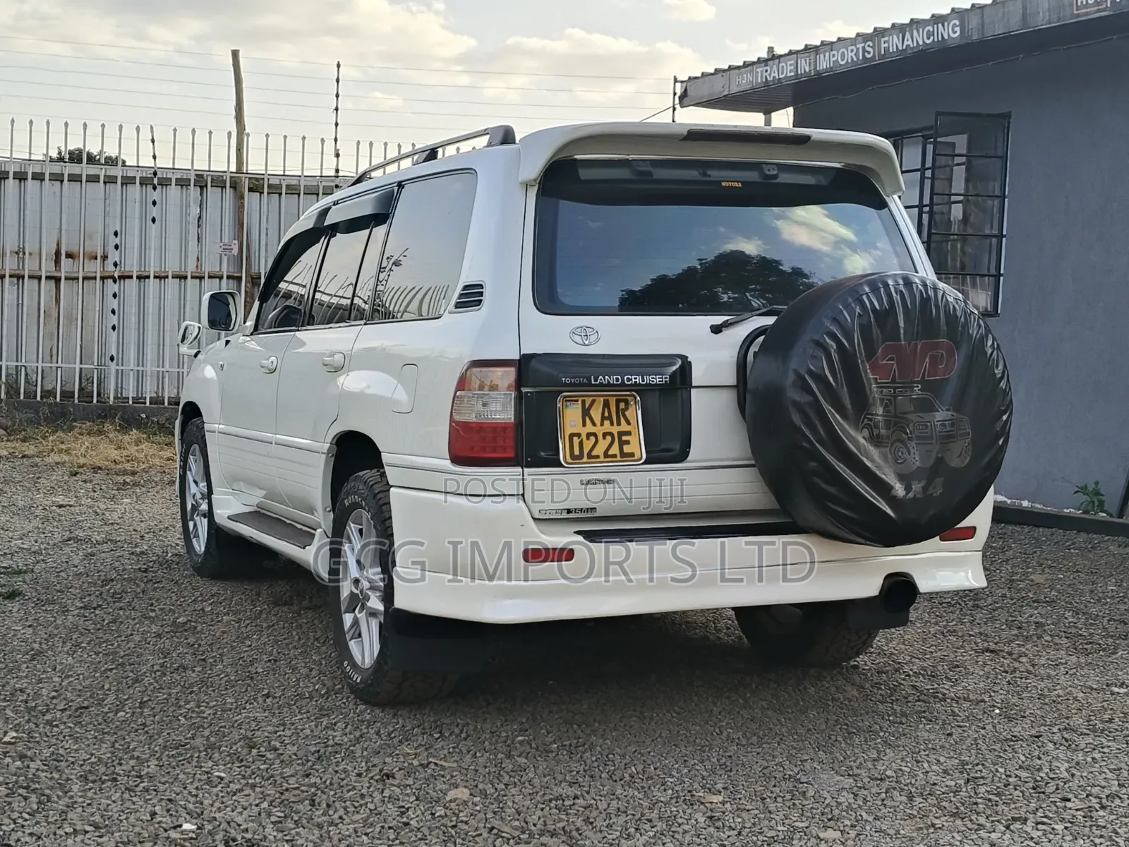 Toyota Land Cruiser 1991 White