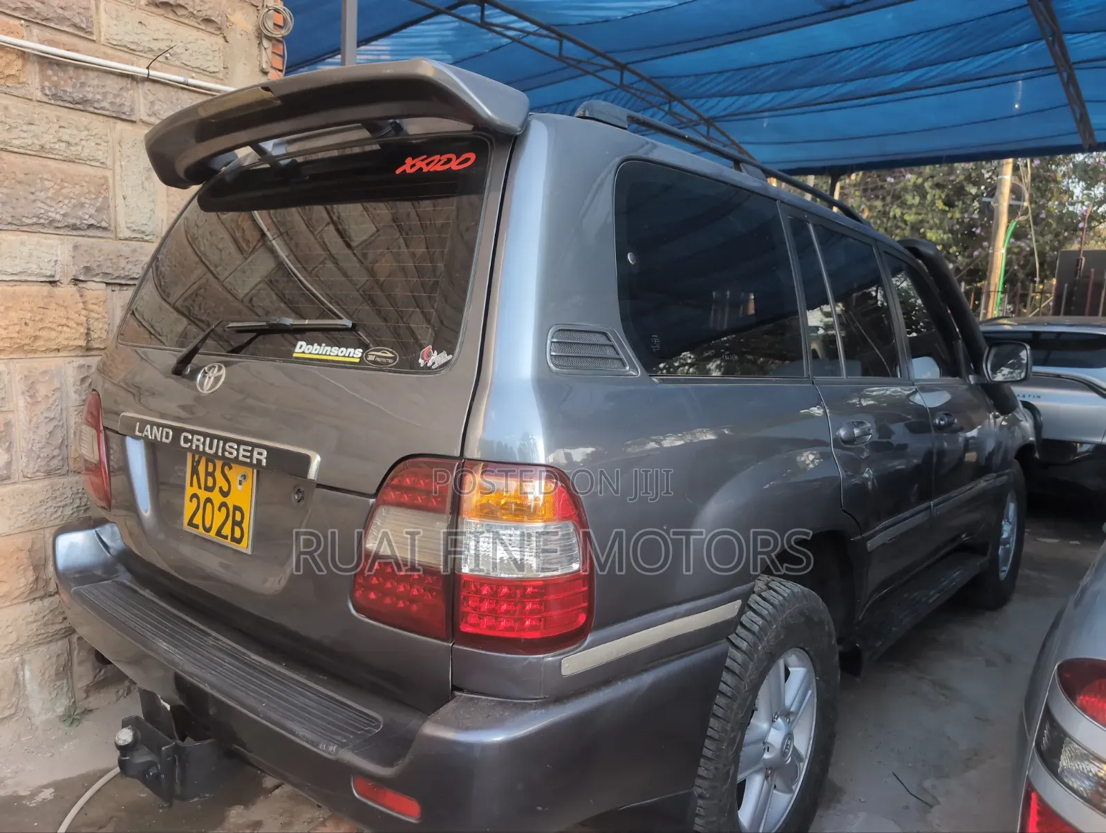Toyota Land Cruiser 2006 Gray