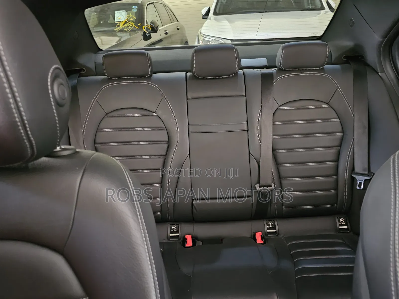 Mercedes-Benz C200 2020 Pearl