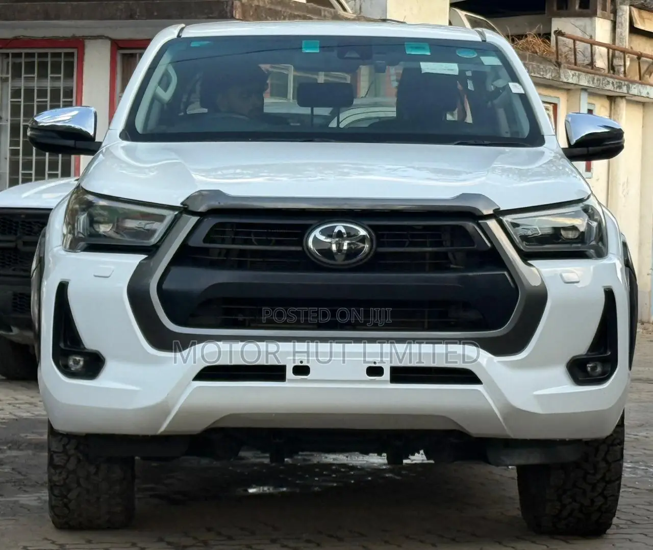 Toyota Hilux 2022 White