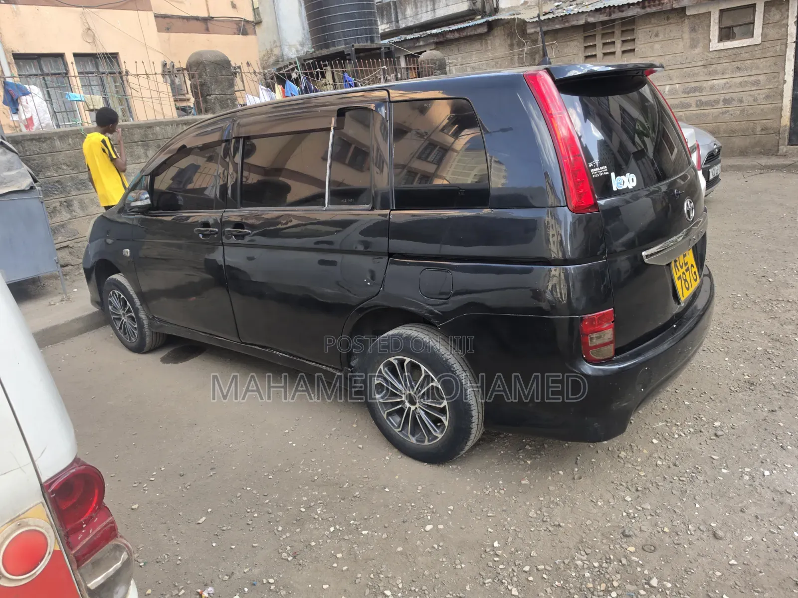 Toyota ISIS 2008 Black