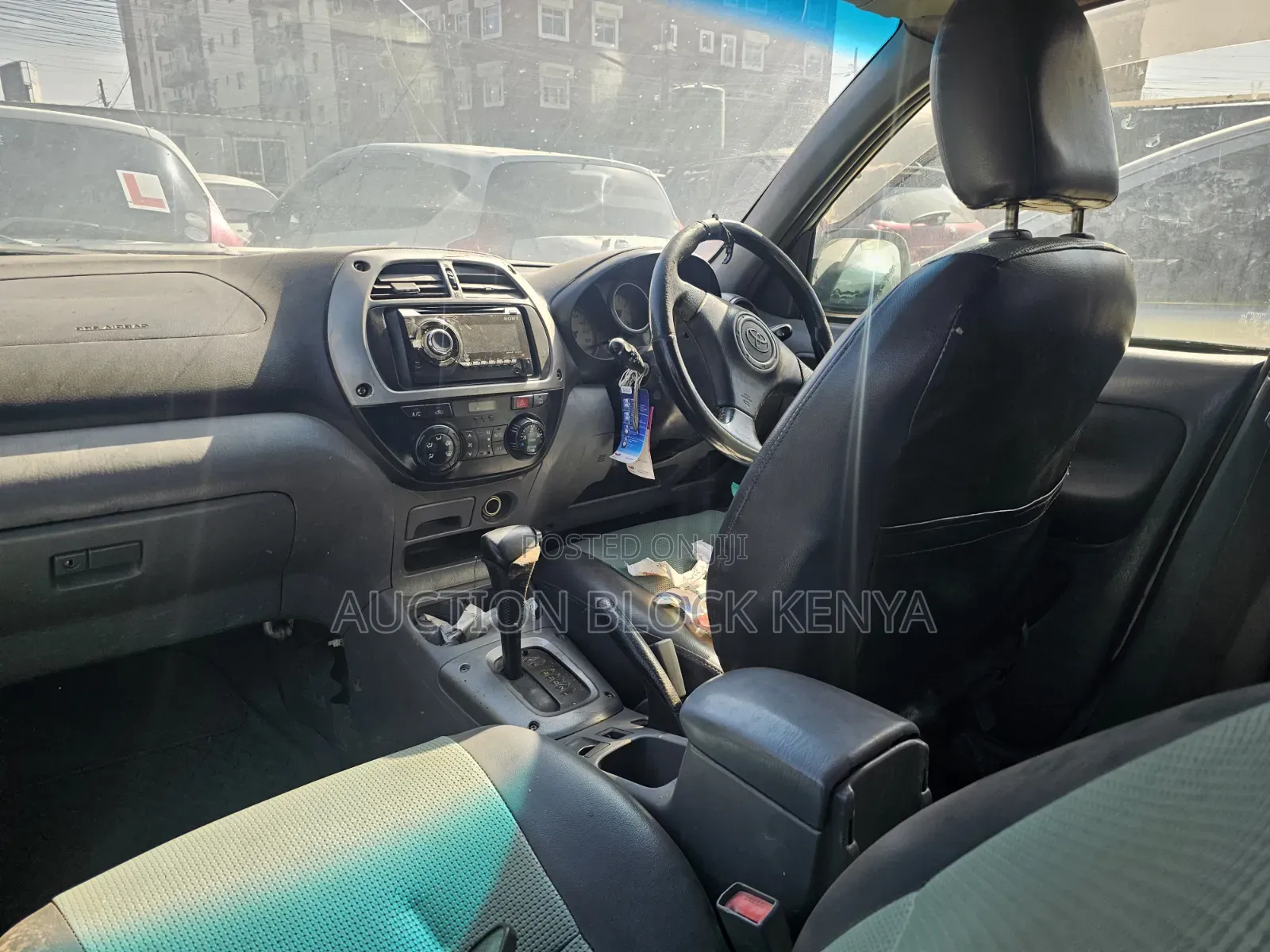 Toyota RAV4 2002 Gold