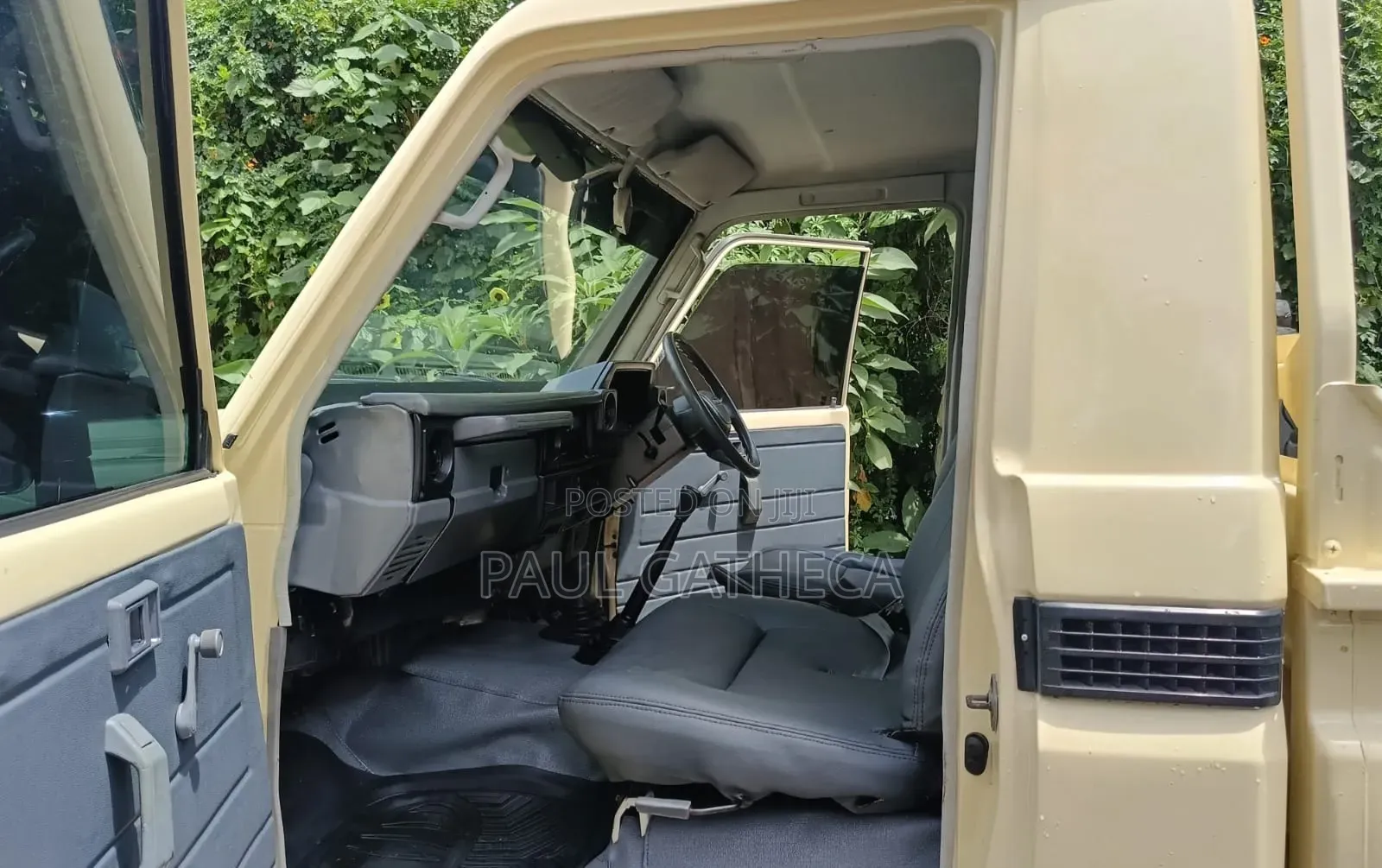 Toyota Land Cruiser 2001 Beige