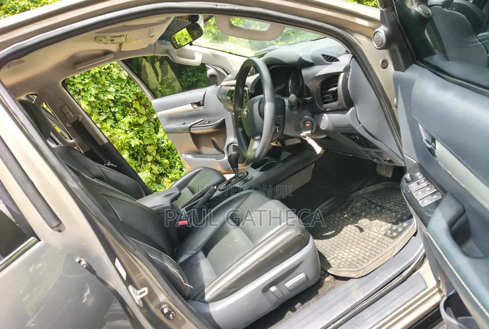 Toyota Hilux 2022 Gray