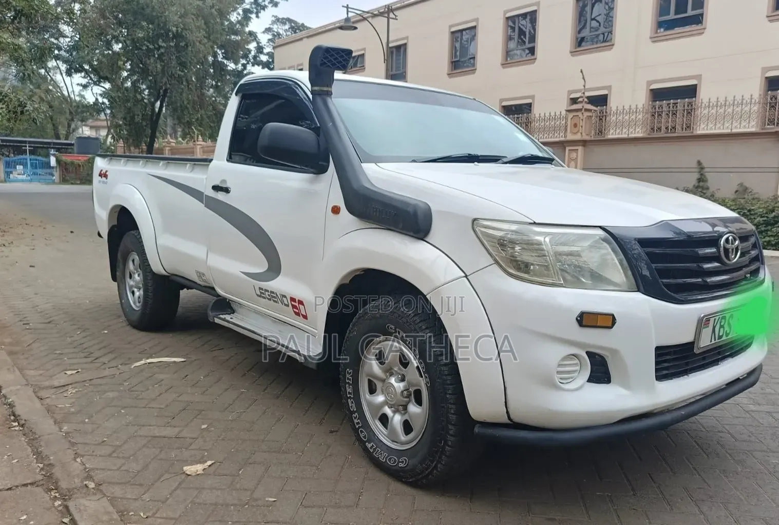 Toyota Hilux 2012 White