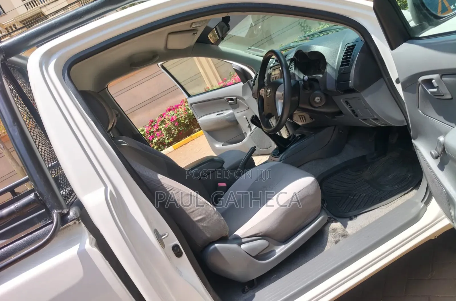 Toyota Hilux 2014 White