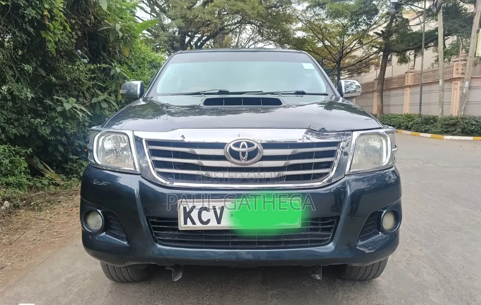 Toyota Hilux 2012 Black