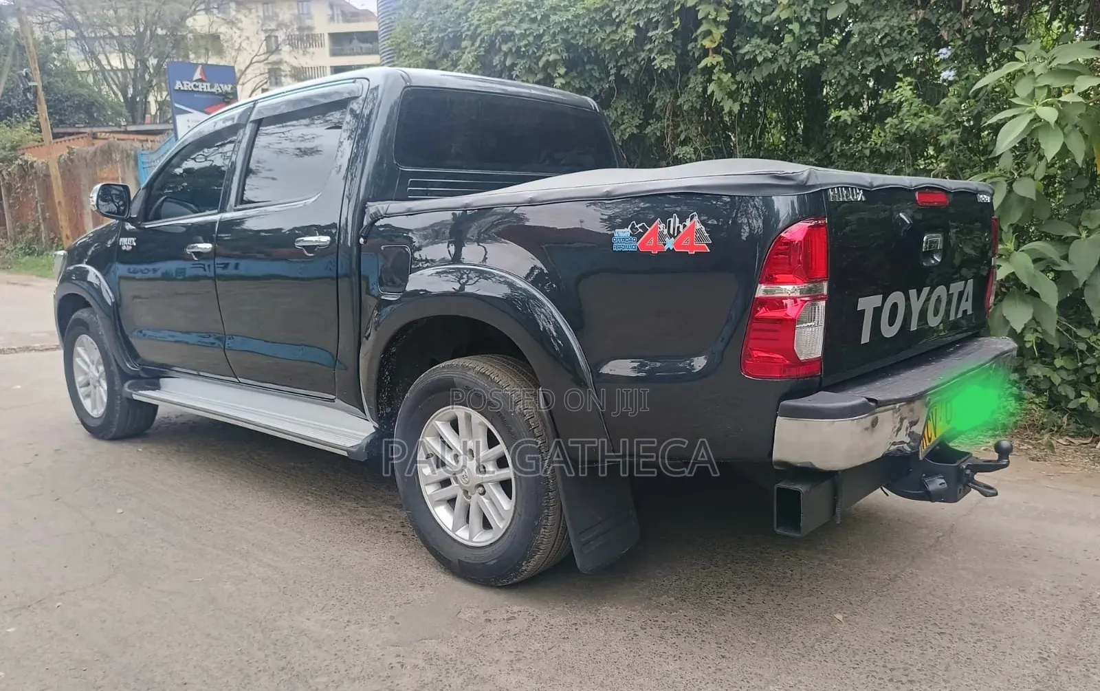 Toyota Hilux 2012 Black