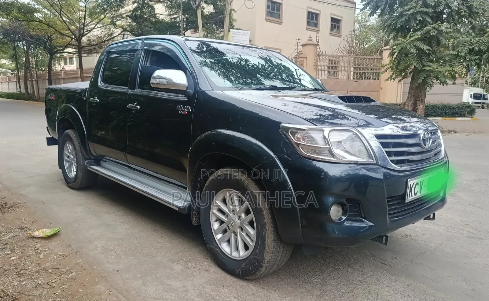 Toyota Hilux 2012 Black