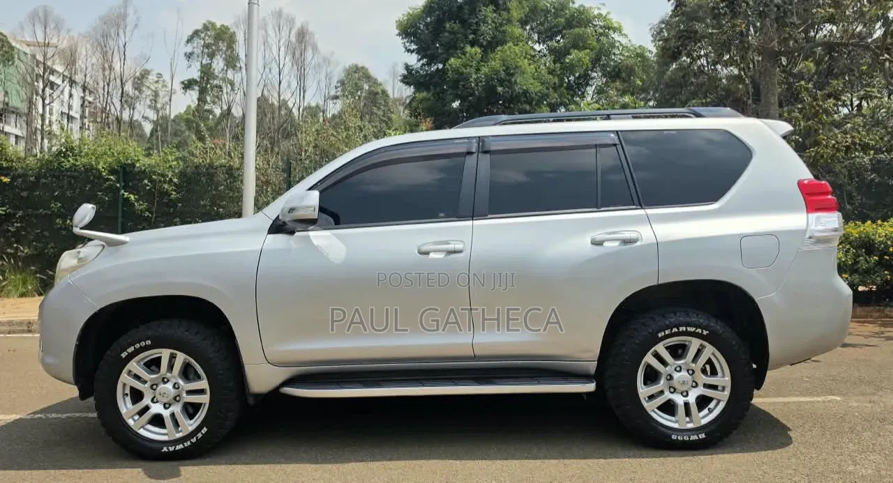 Toyota Land Cruiser Prado 2011 White