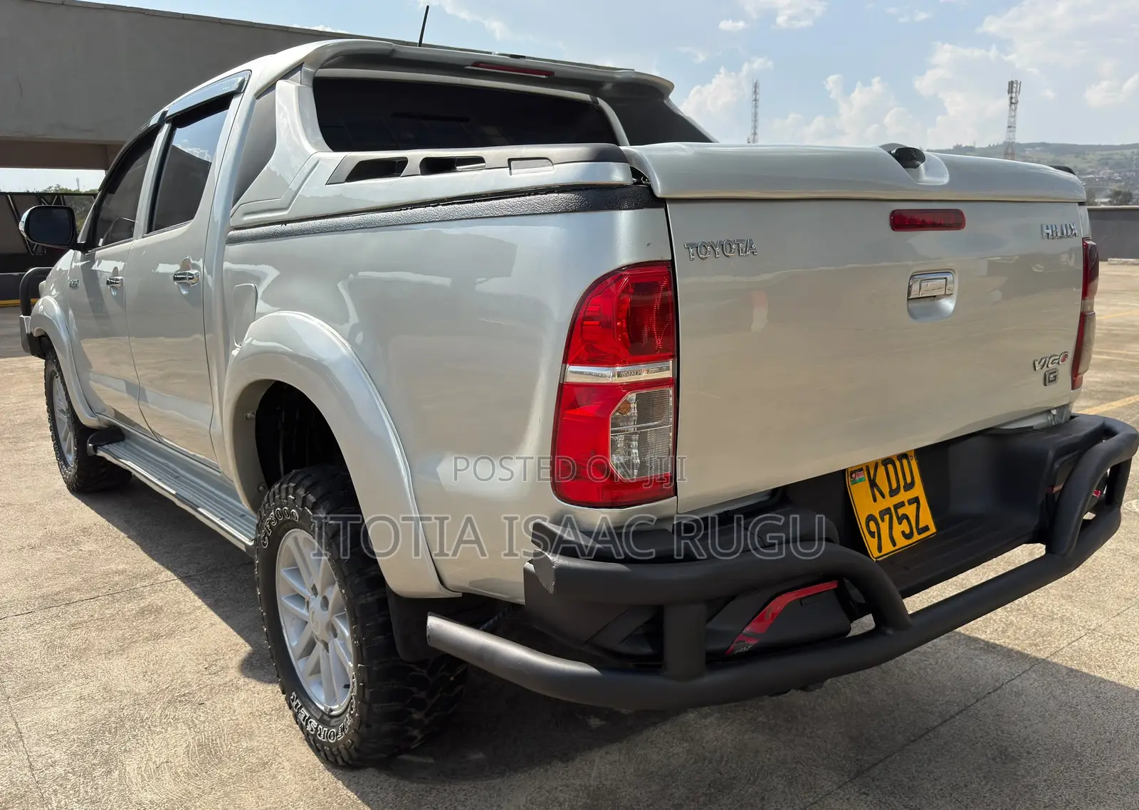 Toyota Hilux 3.0 D-4D 4x4 2014 Gold