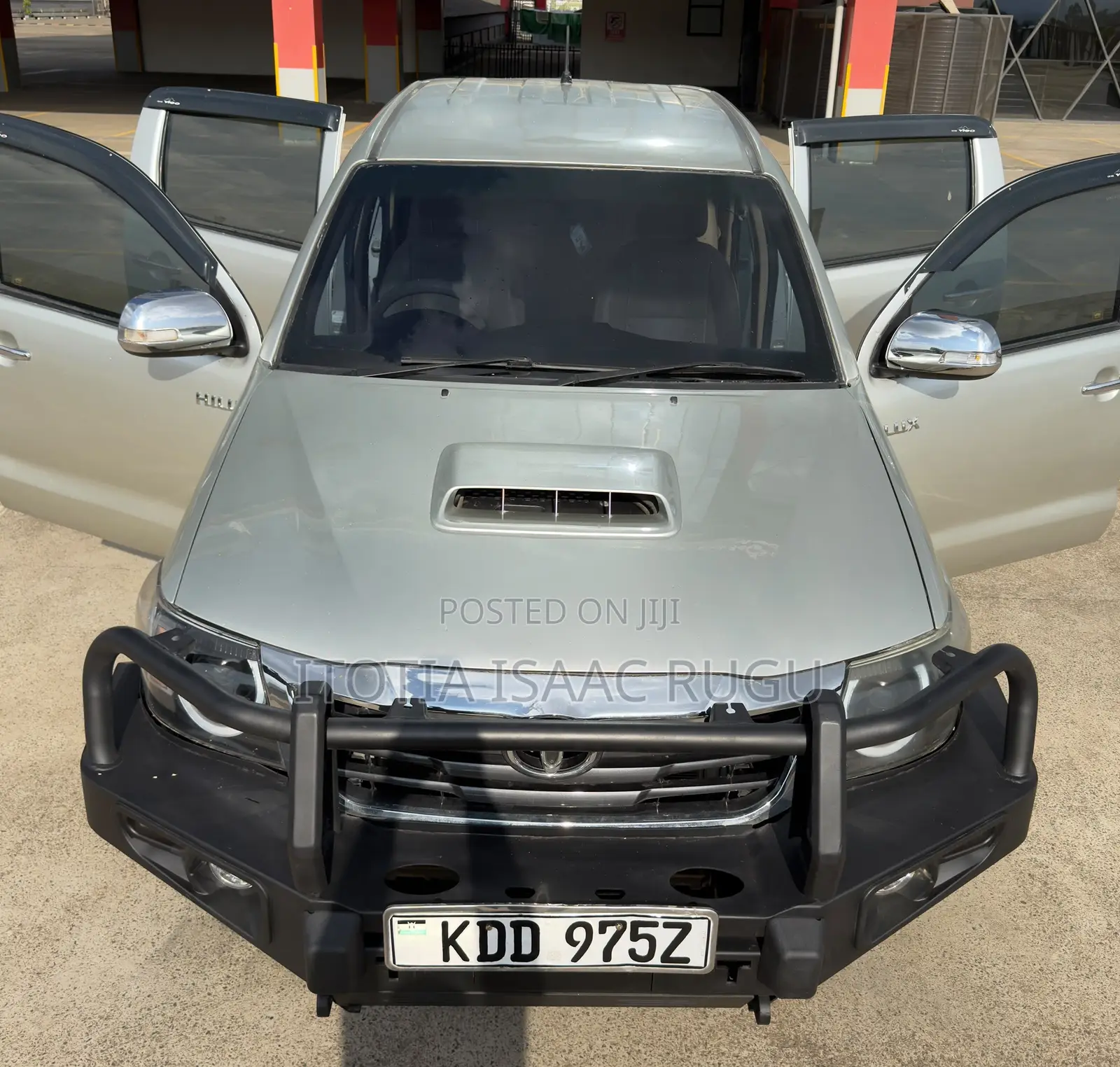 Toyota Hilux 3.0 D-4D 4x4 2014 Gold