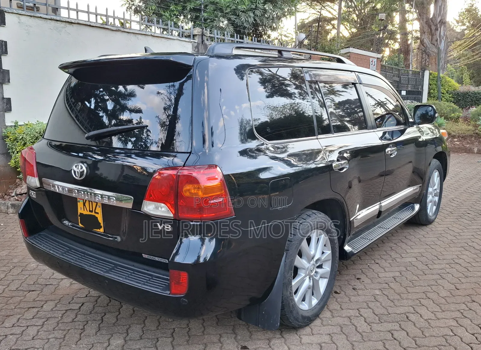 Toyota Land Cruiser 2012 Black