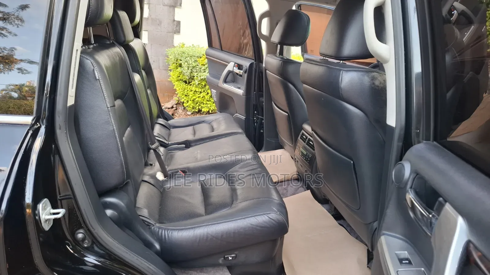 Toyota Land Cruiser 2012 Black
