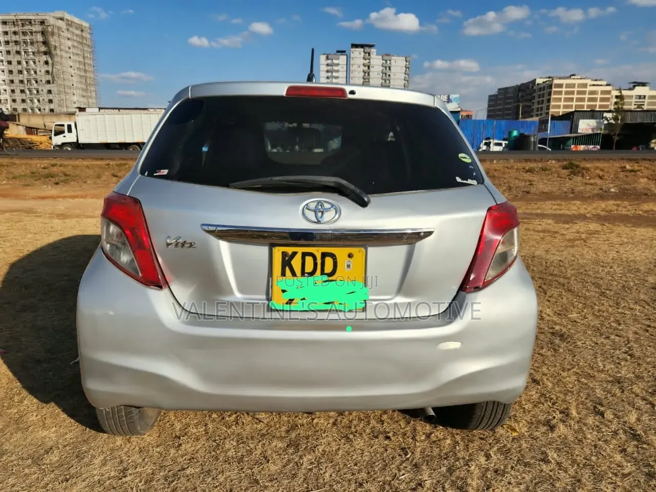 Toyota Vitz 2014 White