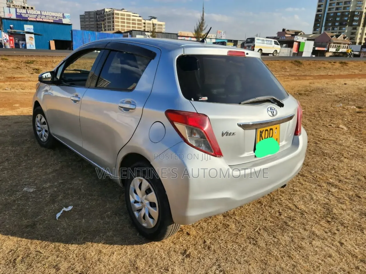 Toyota Vitz 2014 White