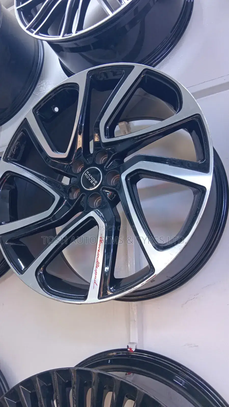 Rim Size 22" RANGE ROVER