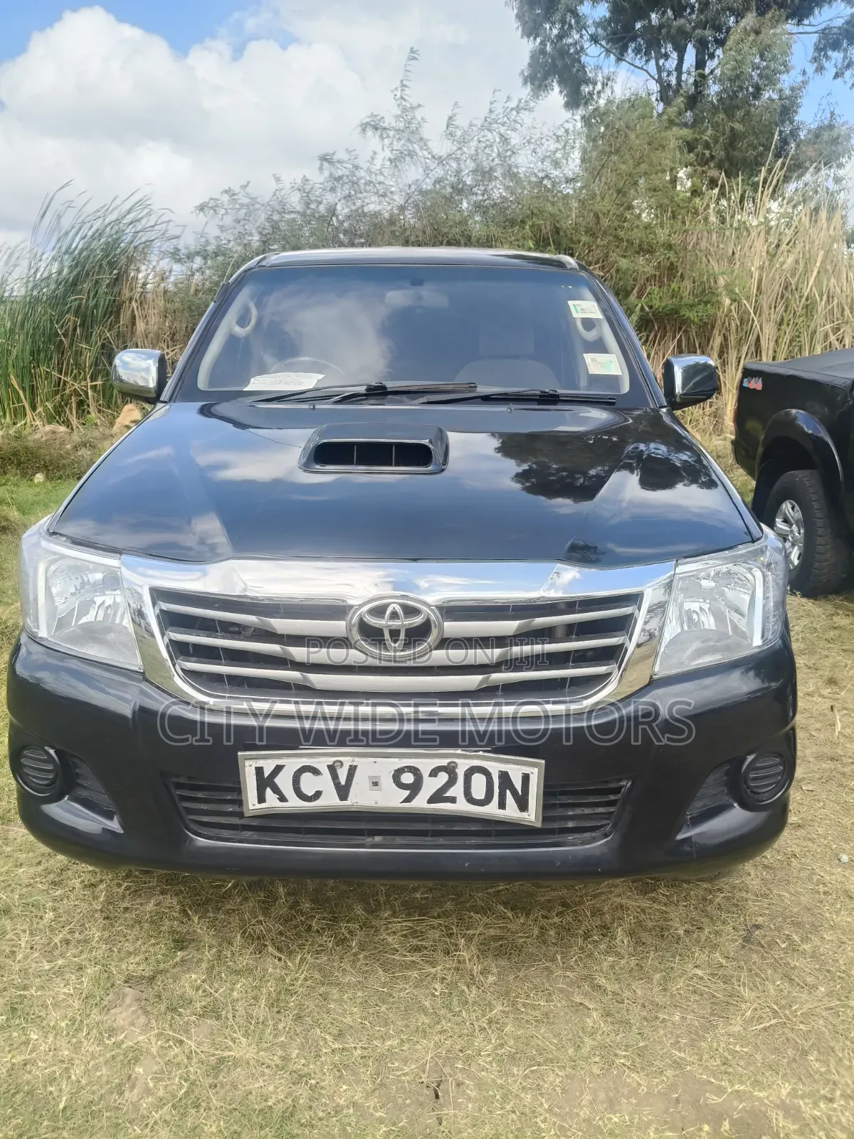 Toyota Hilux 2011 Black
