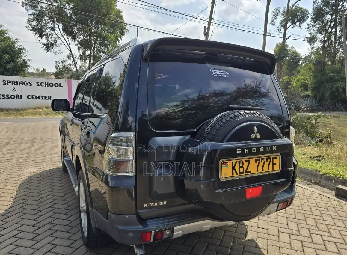 Mitsubishi Pajero 2008 Black