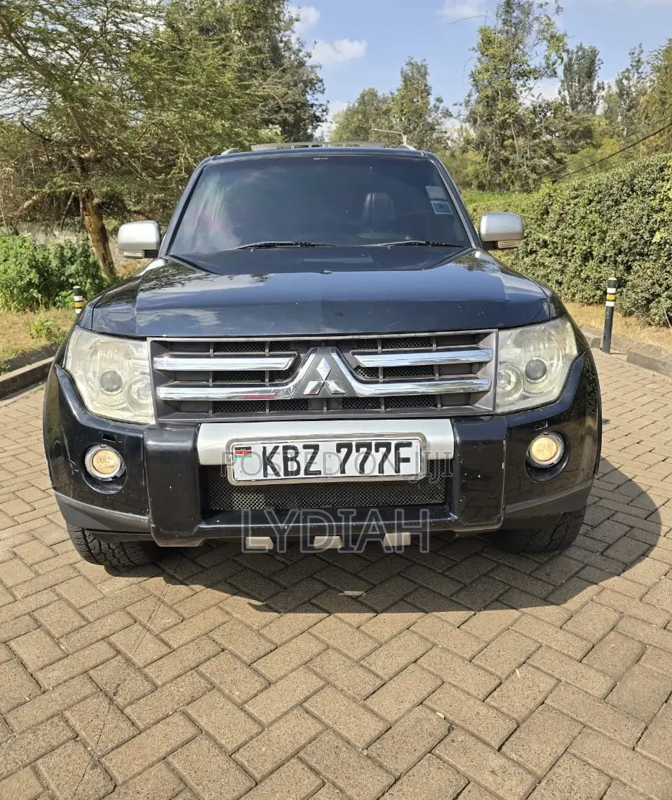 Mitsubishi Pajero 2008 Black
