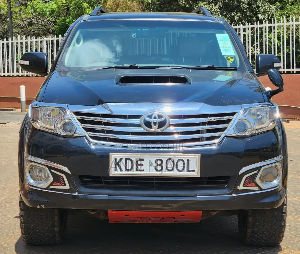 Toyota Fortuner 3.0 D AWD 2014 Black