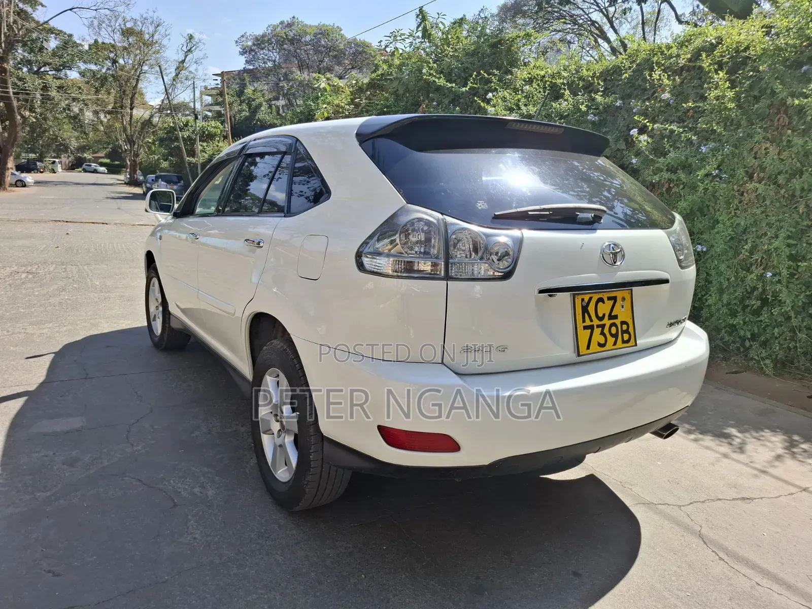 Toyota Harrier 2.4 2012 White
