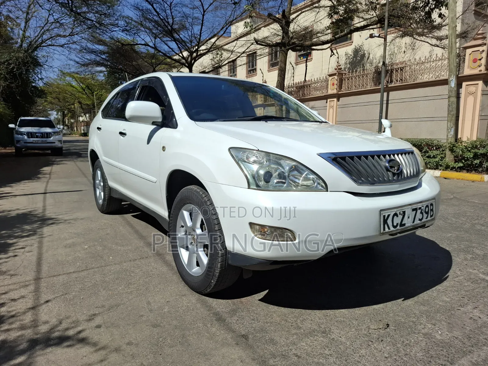 Toyota Harrier 2.4 2012 White