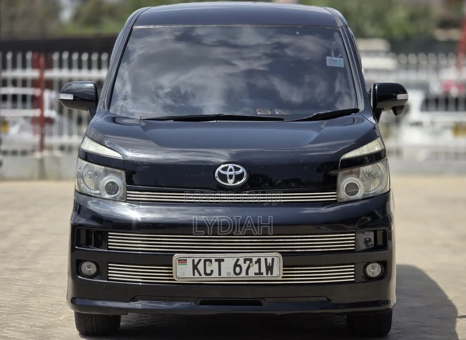 Toyota Voxy 2012 Black